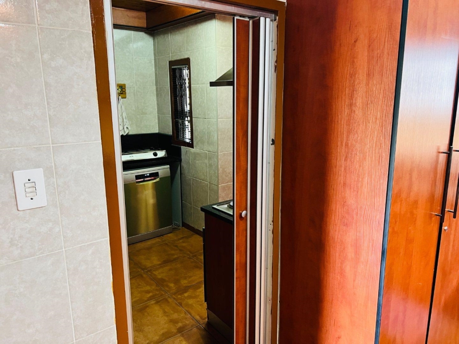 3 Bedroom Property for Sale in Mmabatho North West